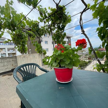 Casa Intera La Paghi Come Una Camera The Home With The Price Of A Room Durres Exterior photo