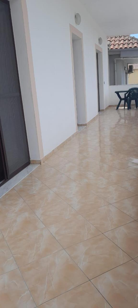Casa Intera La Paghi Come Una Camera The Home With The Price Of A Room Durres Exterior photo