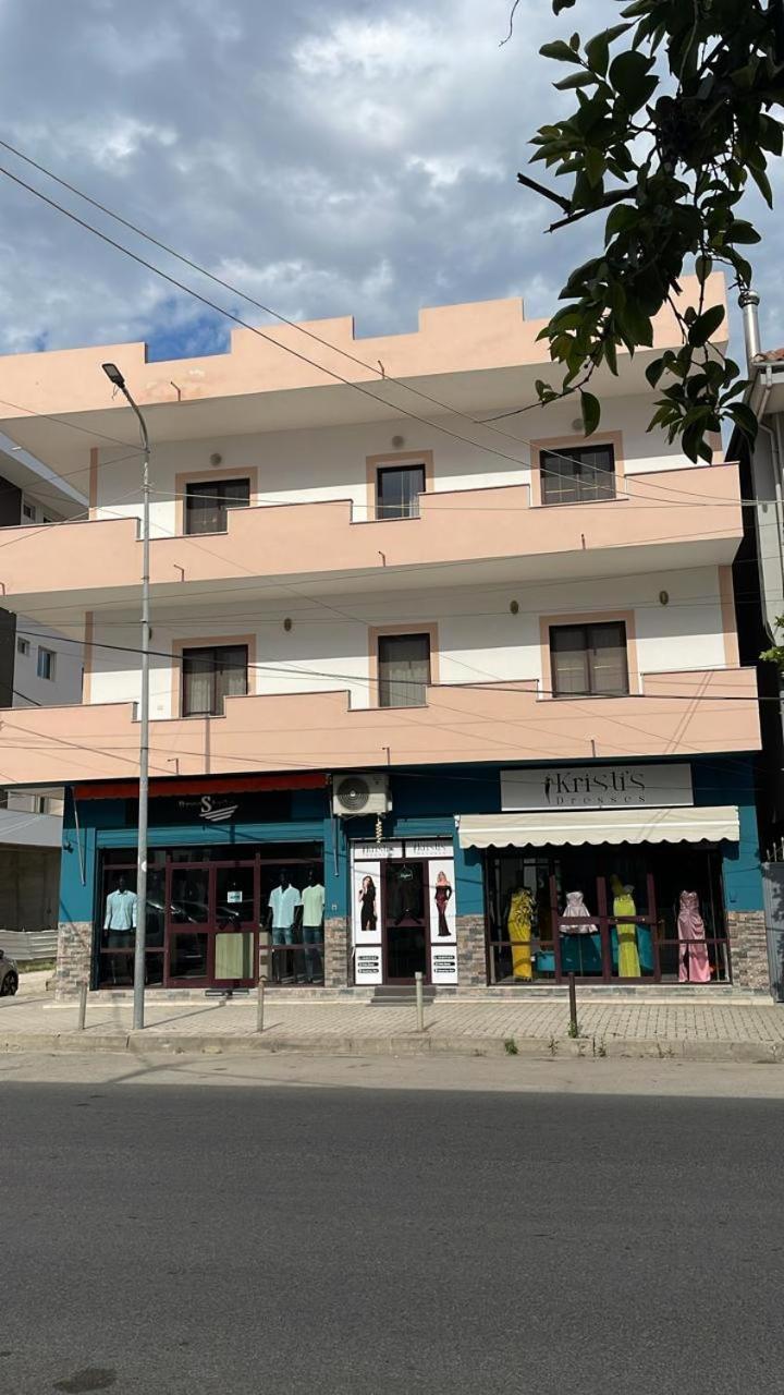 Casa Intera La Paghi Come Una Camera The Home With The Price Of A Room Durres Exterior photo